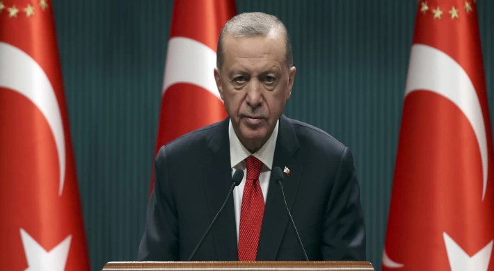 Cumhurbaşkanı Erdoğan, kamudaki sözleşmelilere kadro düzenlemesini açıkladı