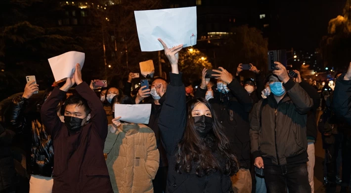 Protestoların yaşandığı Çin'de üniversiteler, öğrencileri yarıyıl bitmeden eve yolluyor