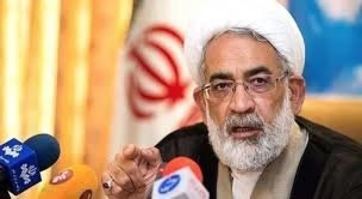 İran’dan zorunlu başörtüsü üzerine yasal düzenleme