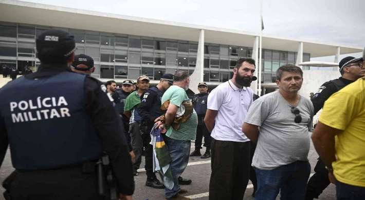 Brezilya’da kongre baskını sonrası 1500 kişi gözaltına alındı