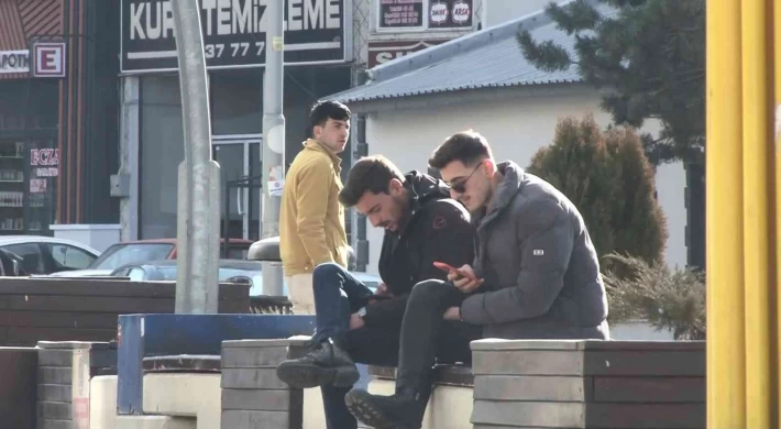 Son yılların en sıcak kış ayını geçiren Erzurum’da vatandaş şaşkın