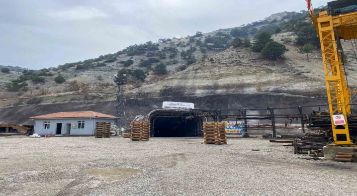 Ankaralı madenciler 9 günde 64 kişiyi yaralı olarak kurtardı
