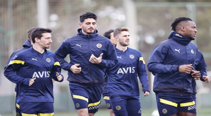 Fenerbahçe, Sevilla maçı hazırlıklarına başladı