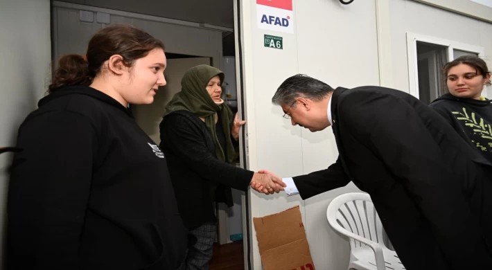 Osmaniye’de konteyner kente aileler yerleştiriliyor