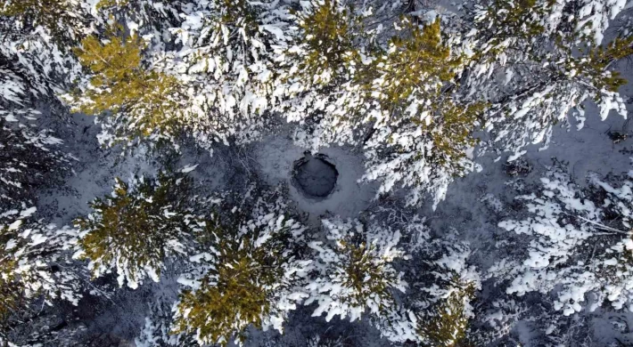 Türkiye’nin ilk milli parkındaki kar kuyuları görenleri geçmişe götürüyor