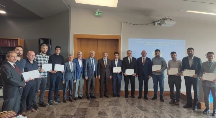 Sezgin'in Katılımıyla Kuran Tilaveti ve Tashîh-i Hurûf Kursu Kapanış ve Ödül Töreni İstanbul'da Gerçekleştirildi
