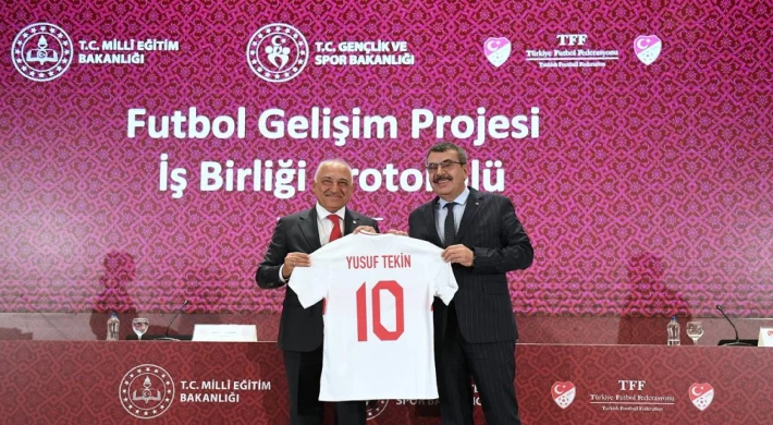 MEB, Gençlik ve Spor Bakanlığı ile (TFF) arasında Futbol Gelişim Projesi İş Birliği Protokolü imzalandı.