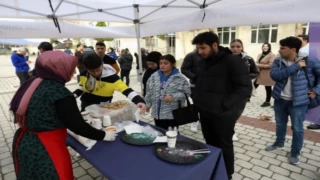 Bursa İnegöl’de öğrencilere çorba ikramı