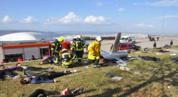Çanakkale’de uçak kazası tatbikatı gerçekleştirildi