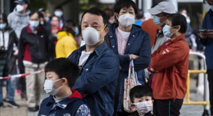 Çin, yurt dışından gelen yolcular için karantina süresini 5 güne indirdi