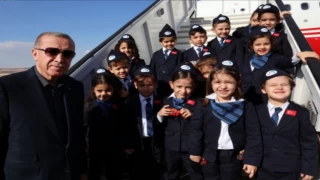 Cumhurbaşkanı Erdoğan, Gaziantep’teki minik kondüktörlerle