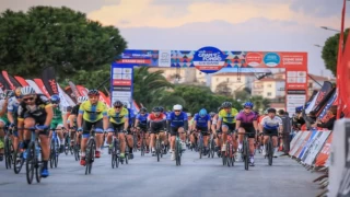 İzmir Çeşme’den, 13 ülkeden bin 159 bisikletçi pedal bastı