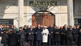 İstanbul’da restorasyonu tamamlanan Yeni Camii açıldı