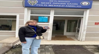 İstanbul’da Rus turist taksicinin 100 dolar istediği telefonuna kavuştu