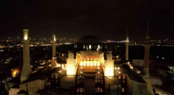 Regaip Kandili’nde vatandaşlar Ayasofya Camii’ne akın etti