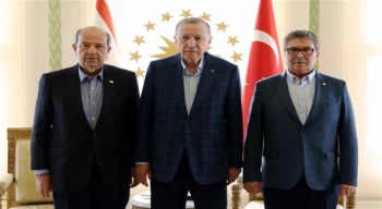 Cumhurbaşkanı Erdoğan, KKTC Cumhurbaşkanı Tatar ve Başbakanı Üstel ile görüştü