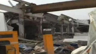 Malatya'da 5,6 Deprem, Kahramanmaraş'ta Fabrika Çöktü