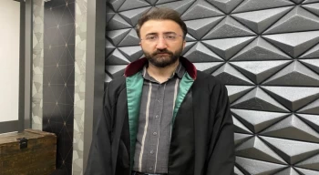 Depremzede avukat mesleğini Kayseri’de sürdürüyor
