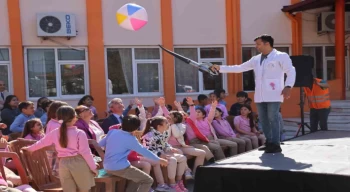 Marmaris’te 9 okulda bin 361 çocuk eğlenceli bilimle tanıştı