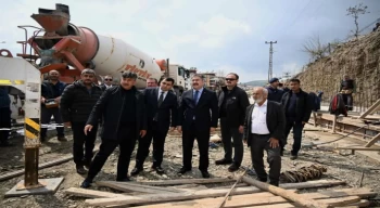 Osmaniye’de depremzede esnafa yeni işyerleri yapılıyor