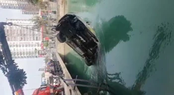 Otomobil sulama kanalına düştü, sürücü 20 metre sürüklendikten sonra kurtuldu