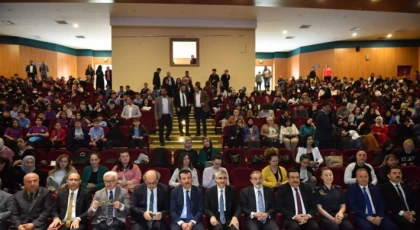 Bakan Yardımcılarımız Sayın Osman Sezgin ve Sayın Nazif Yılmaz'ın Katılımıyla "İstanbul'un Fethi Kutlama Programı" Düzenlendi
