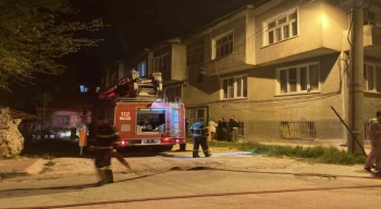 Burdur’da çatı yangını