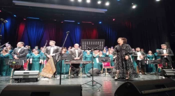 İl Milli Eğitim Müdürlüğü Öğretmenler Korosundan Türk müziği ziyafeti