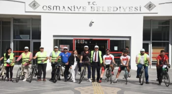 Osmaniye’de Avrupa Hareketlilik Haftası nedeniyle bisiklet turu düzenledi