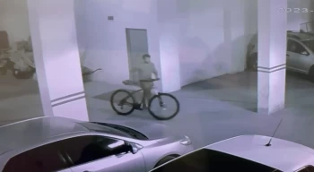 Bisiklet hırsızı önce kameraya, sonra polise yakalandı