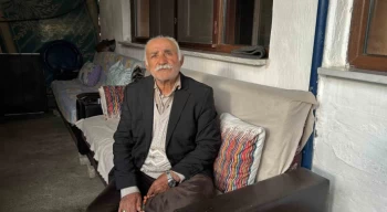 Kaybolan ve evin 25 kilometre uzağında bulunan alzheimer hastası yaşlı adam