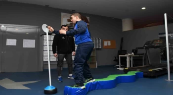 Küçükçekmece’de engelli çocuklara spor eğitimi veriliyor