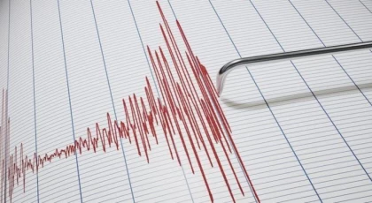 AFAD, İzmir’in Seferihisar ilçesinde saat 11.02’de, 4,5 büyüklüğünde deprem meydana geldiğini bildirdi.