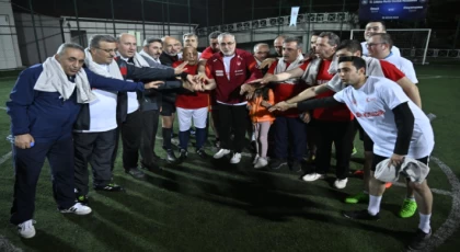Bakan Işıkhan, sendika başkanlarıyla futbol maçı yaptı