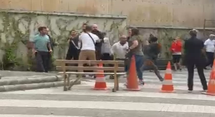 Üsküdar’da site sakinleri ile yöneticileri arasında kavga kamerada